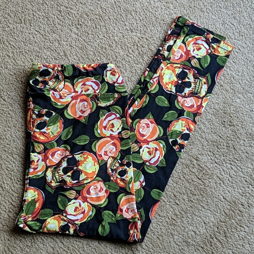 Lularoe Skull & Flower TC2 Leggings